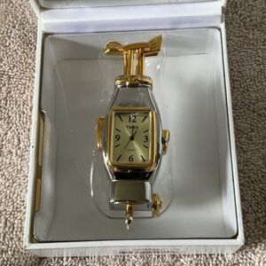 Timex Gold and Silver and gold golf Desk Clock